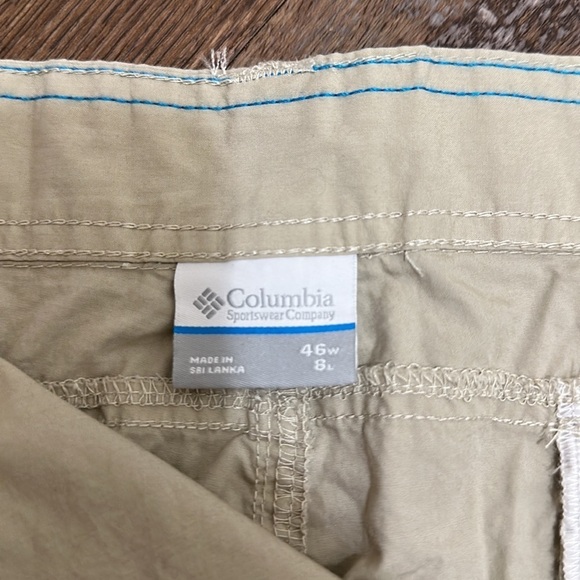 NWT Columbia Modern Classic Cargo Shorts size 46w 8L - Picture 2 of 4